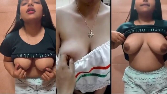 Beautiful Boobs Girl Playing With Boobs HD
